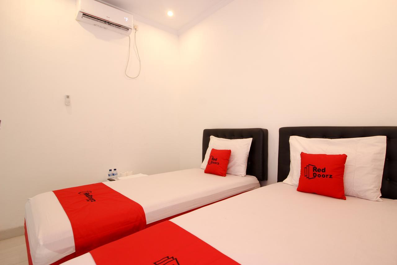 Reddoorz Plus @ Prawirotaman 3 Yogyakarta Exterior foto