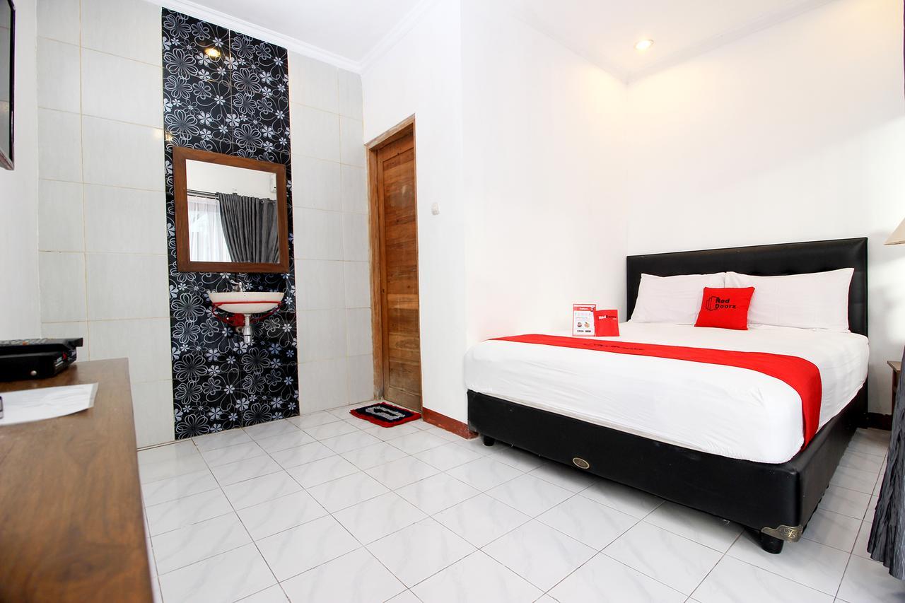 Reddoorz Plus @ Prawirotaman 3 Yogyakarta Exterior foto